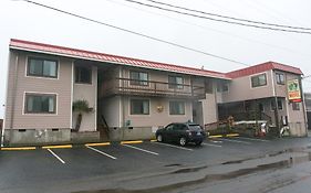 Tradewinds Motel